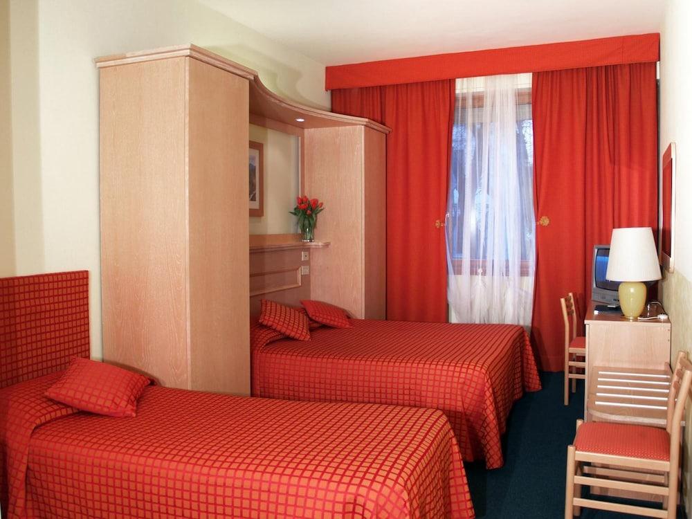 Hotel Meridiana Florens Exteriör bild