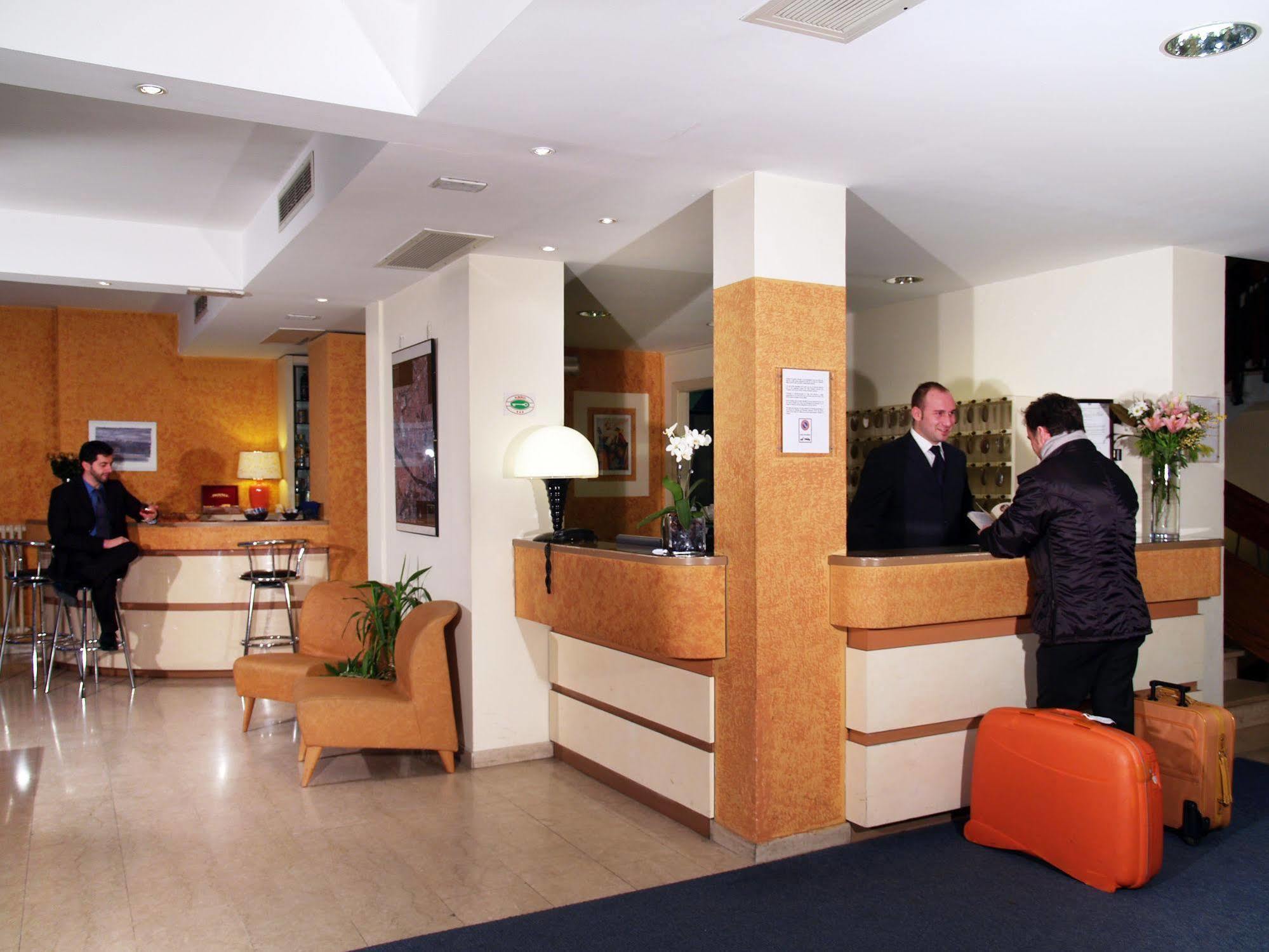 Hotel Meridiana Florens Exteriör bild