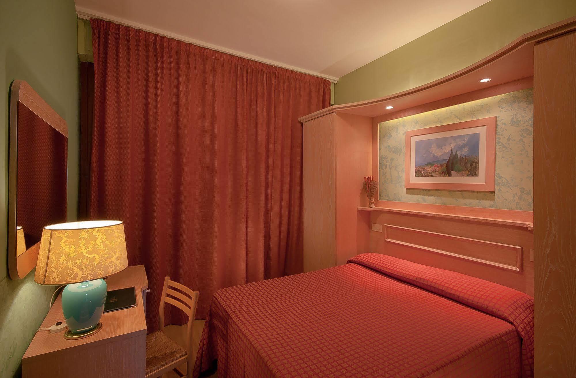 Hotel Meridiana Florens Exteriör bild
