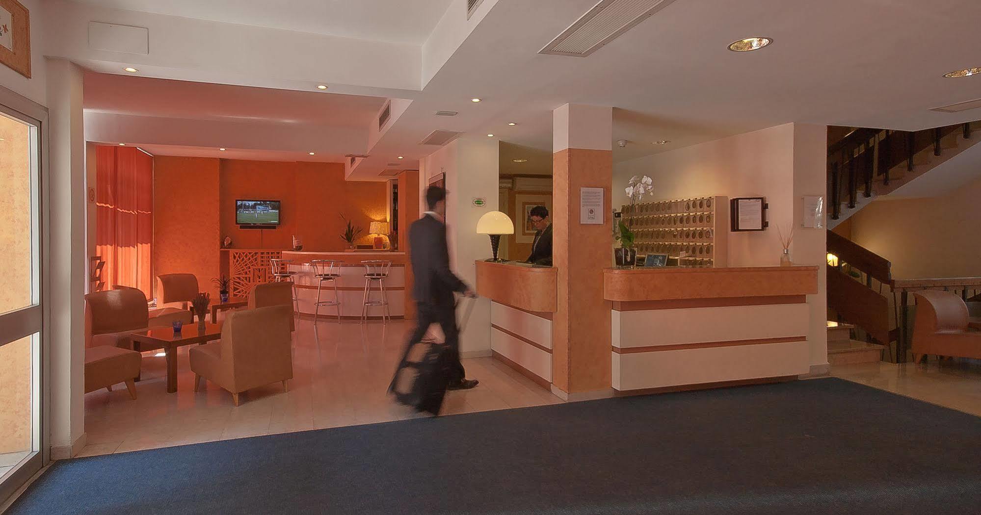 Hotel Meridiana Florens Exteriör bild