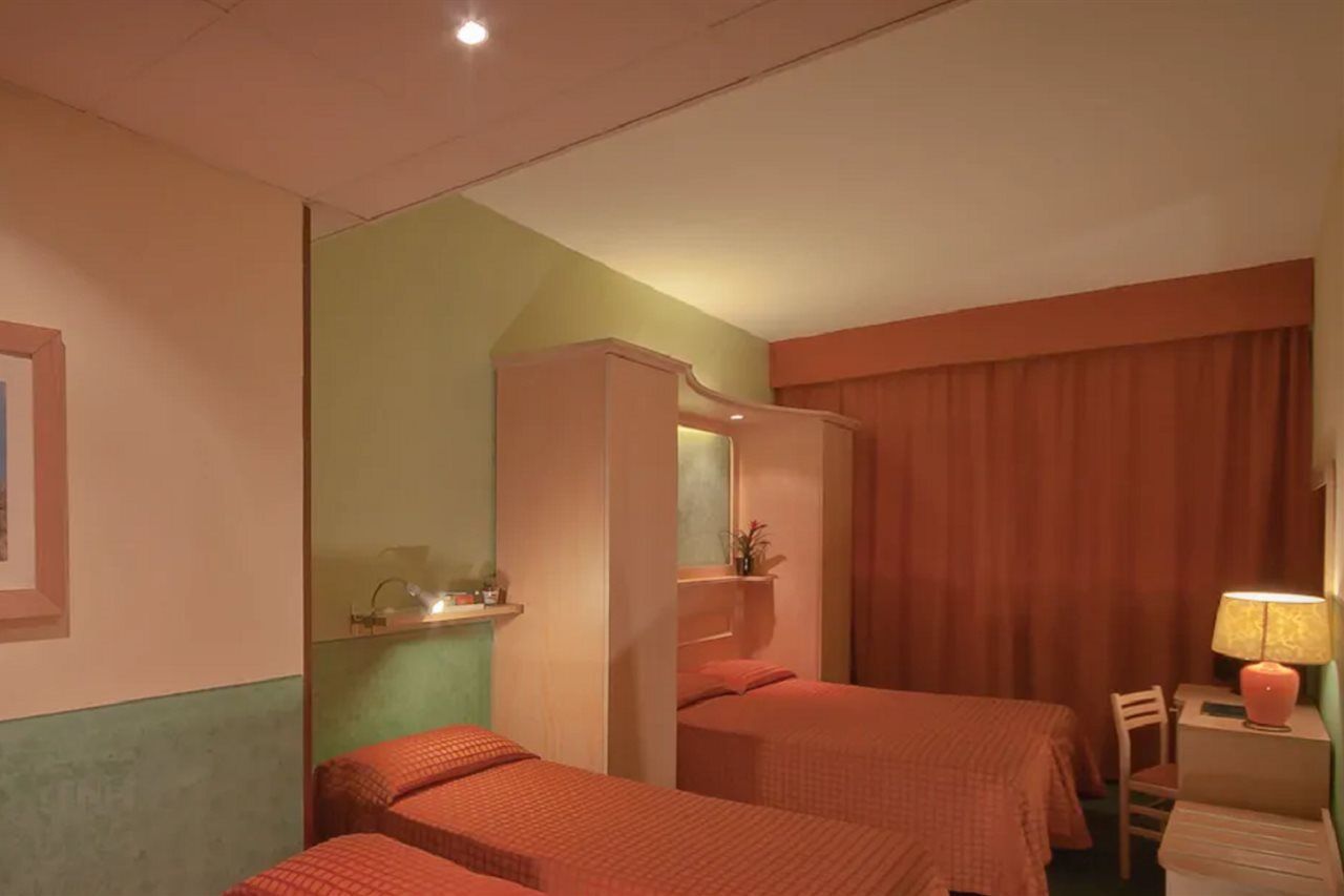 Hotel Meridiana Florens Exteriör bild
